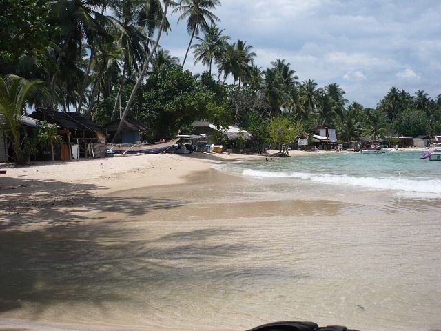 Unawatunabucht Strand.jpg